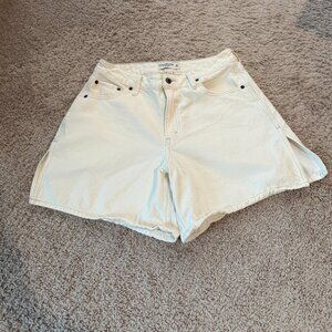 Abercrombie & Fitch White Loose Short High Rise Curve Love Size 29